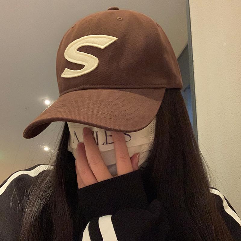 Baseball Fashionable Black Cap With S Letter Design For A Trendy Look