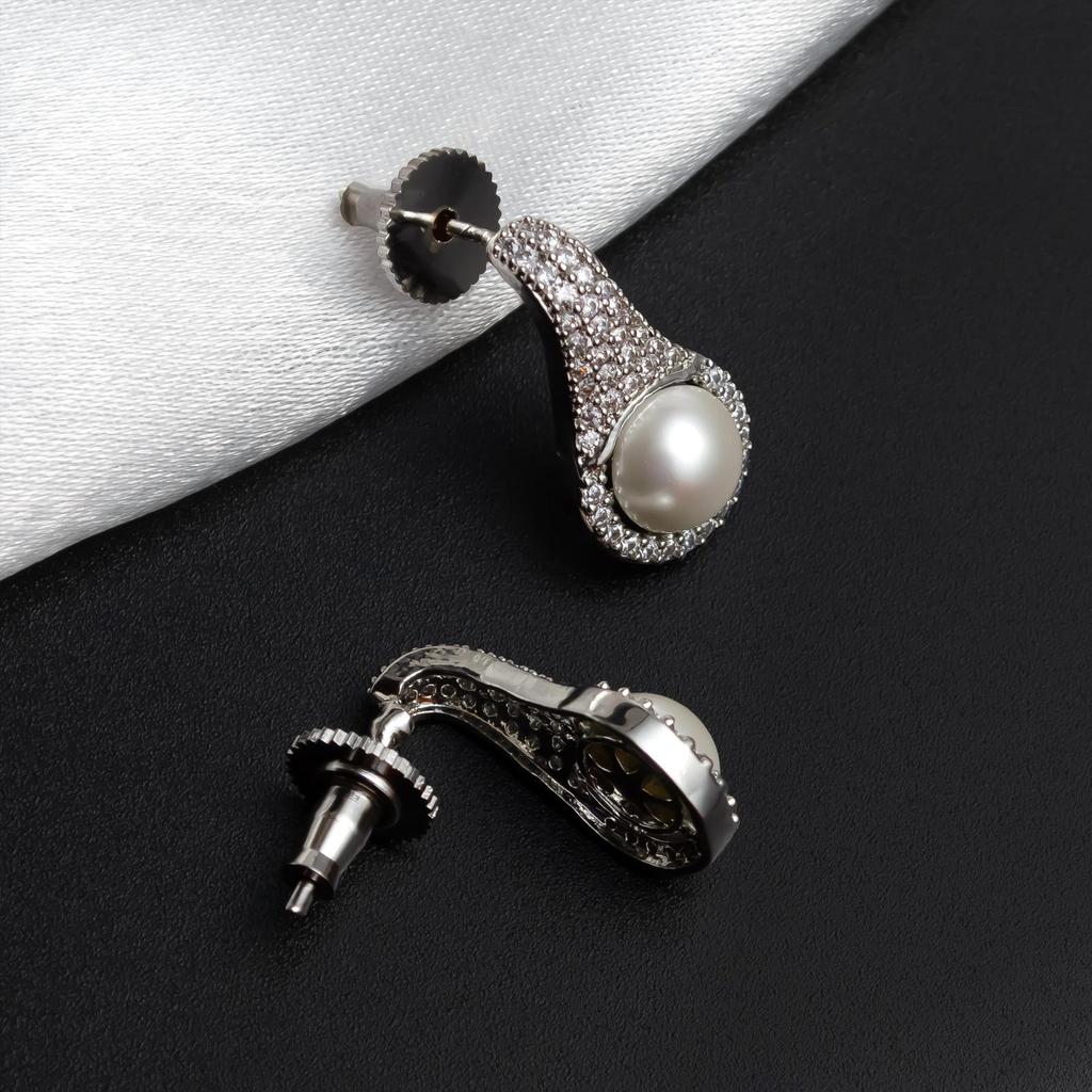 Pearl Dangle Earring Set