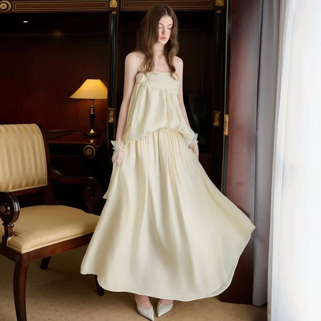 Europe, America 2026 autumn and winter new sleeveless tube top backless irregular design sense personalized casual dress women