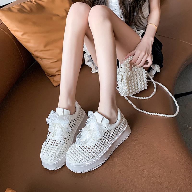 2025 summer new thick-soled heightening hollow mesh woven breathable casual shoes lightweight white shoes lightweight board shoes tide