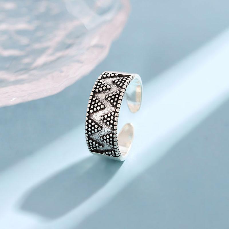 Simple Creative Dot Wave Triangle Geometric 925 Sterling Silver Jewelry Wide Face Retro Exquisite Opening Rings R031