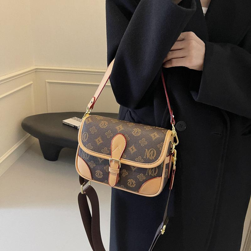 New fashionable presbyopia portable single shoulder oblique span baguette women's bag fashionable