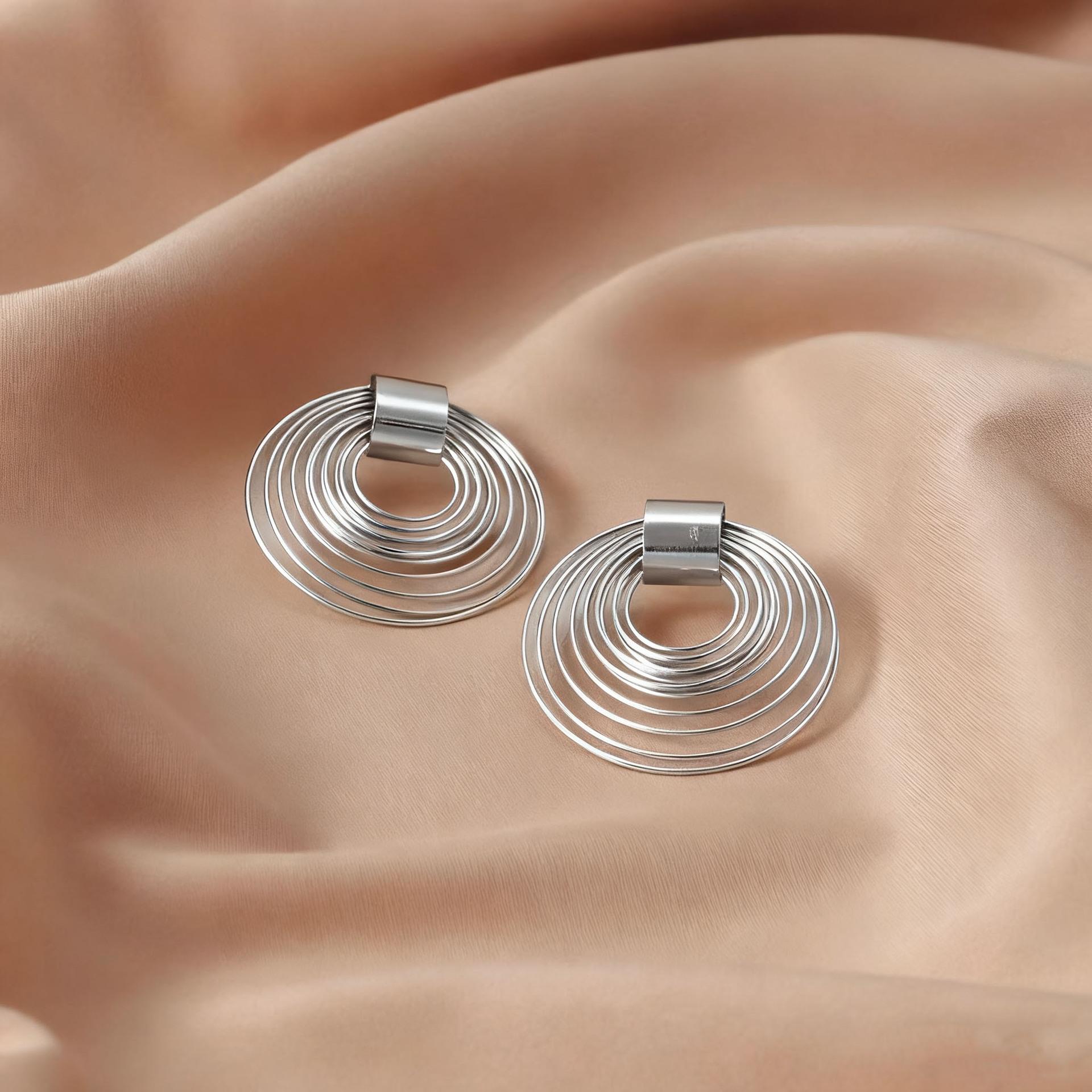 Преувеличенные европейские и американские ретро металлические круглые серьги, уникальные и красивые пусеты, серьги, холодный стиль 2025 новые серьги