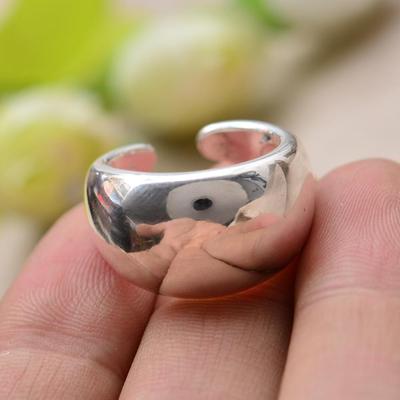 Trendiger Großer Ring mit Glatter Oberfläche Platinbeschichtet Unisex Damen Herren Großhandel Nie Verblassend Dropshipping