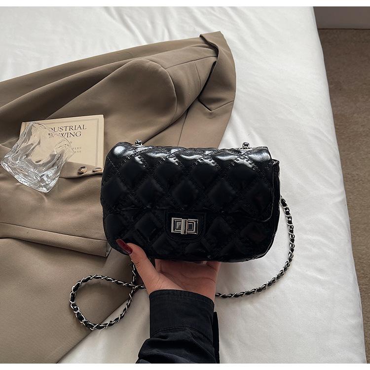 Rhombus chain bag women's new summer niche shoulder messenger bag versatile small square bag