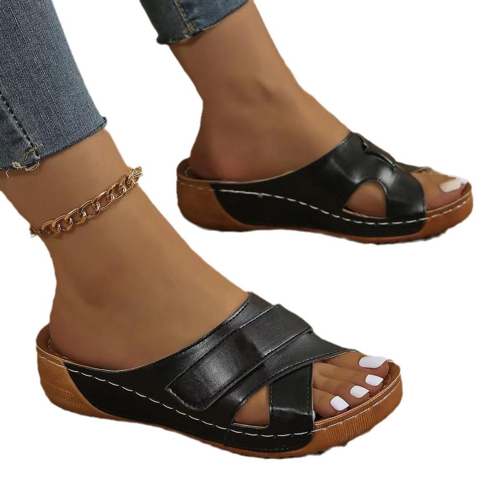 Wedge heel slippers, new summer models, large size casual slippers, thick-soled and lightweight sandals.