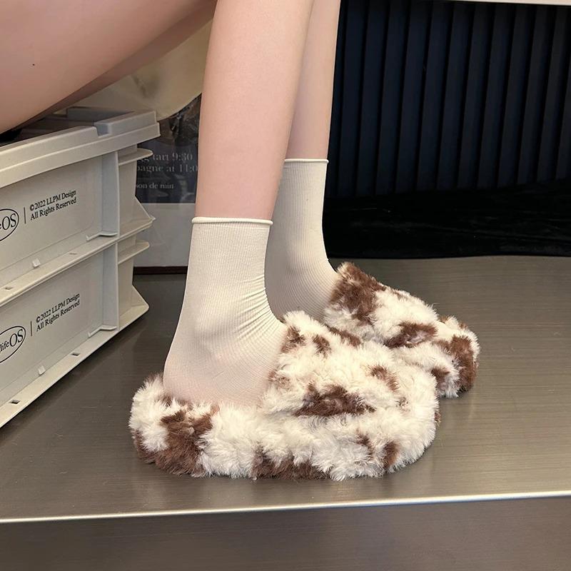 Fashion Home Furry Fur Slides Plush Slippers Fluffy Flip Flops Luxury Slip On Platform Women Fashion Shoe 2024 Zapato De Mujer Designer