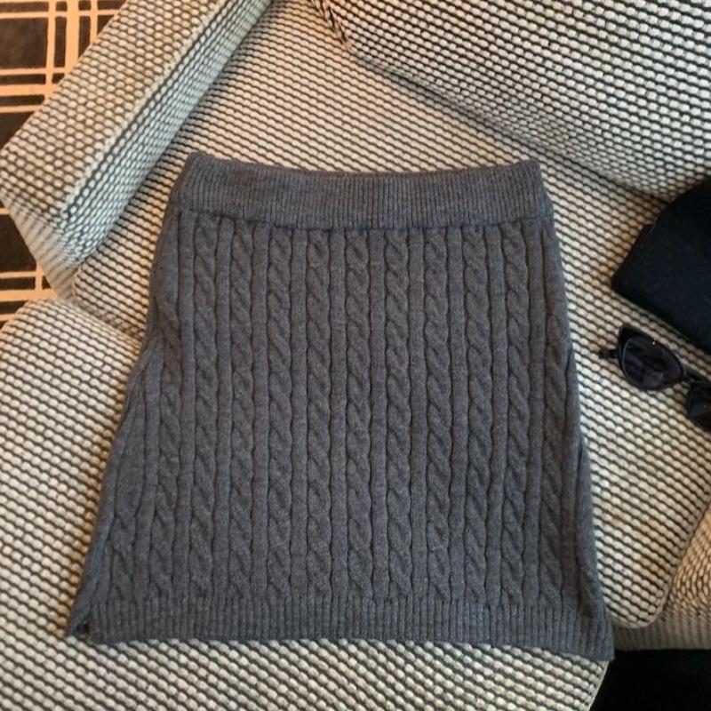 Women's High-Waist Korean Style Slimming Mini Skirt - Soft, Sexy, and Versatile for Winter 2025