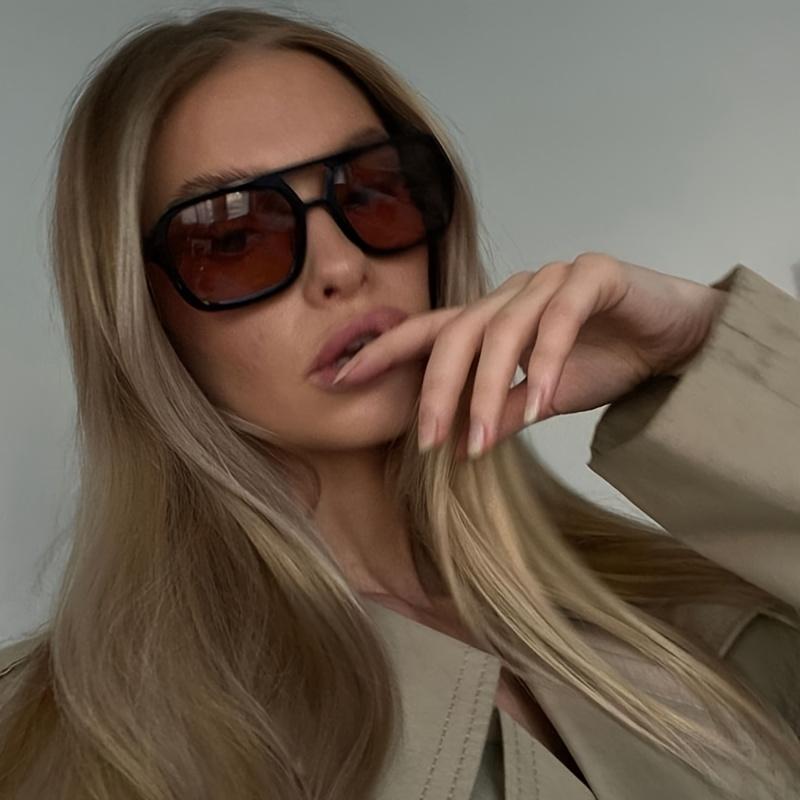 Fashionable Women'S Glasses with Decorative Large Plastic Full-Frame Design.