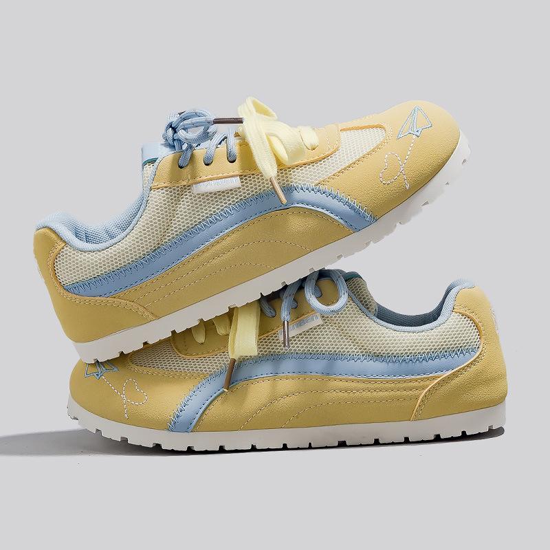 Sweet Peach Planet Retro Inner Height-increasing German Training Shoes Women's New Summer Breathable Board Shoes Versatile Thin-soled White Shoes