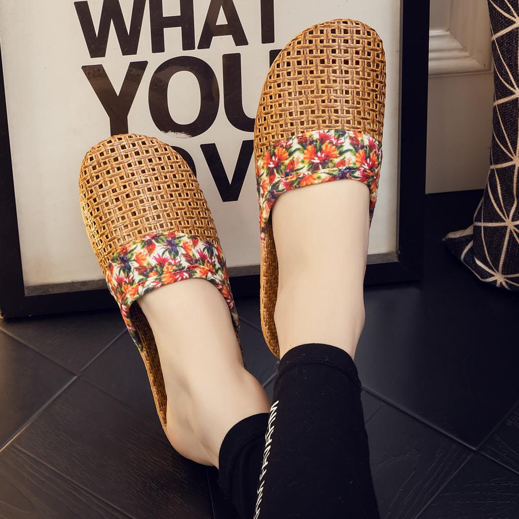 Linen slippers summer breathable rattan straw mat woven flat bottom men's and women's spring and autumn European indoor cool slippers small daisies