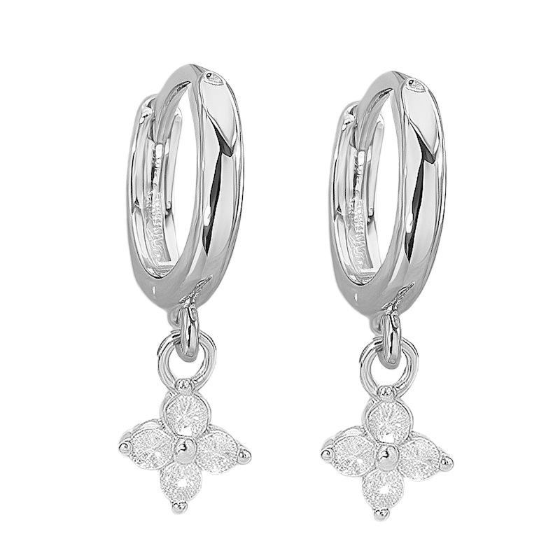 French Emerald Four-Leaf Clover Rhinestone Earrings: Colorful Zirconia Flower Studs & Trendy Lucky Clover Ear Cuffs.