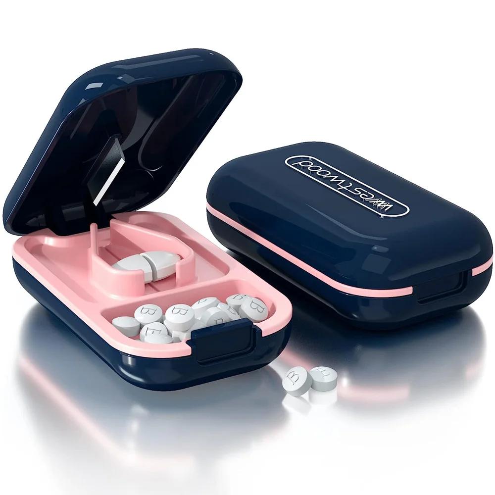 

Портативный измельчитель и делитель таблеток. Идеально делит таблетки. Разрезает маленькие и большие таблетки где угодно. Компактный и удобный для использования в дороге. синий