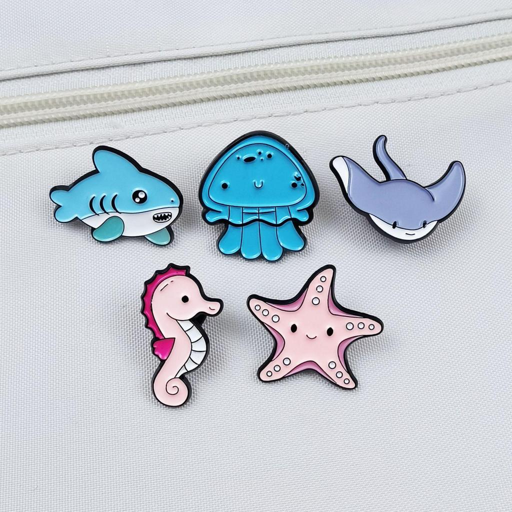 Creative Marine Animal Brooches: Seahorse, Shark, Jellyfish Cartoon Metal Accessories