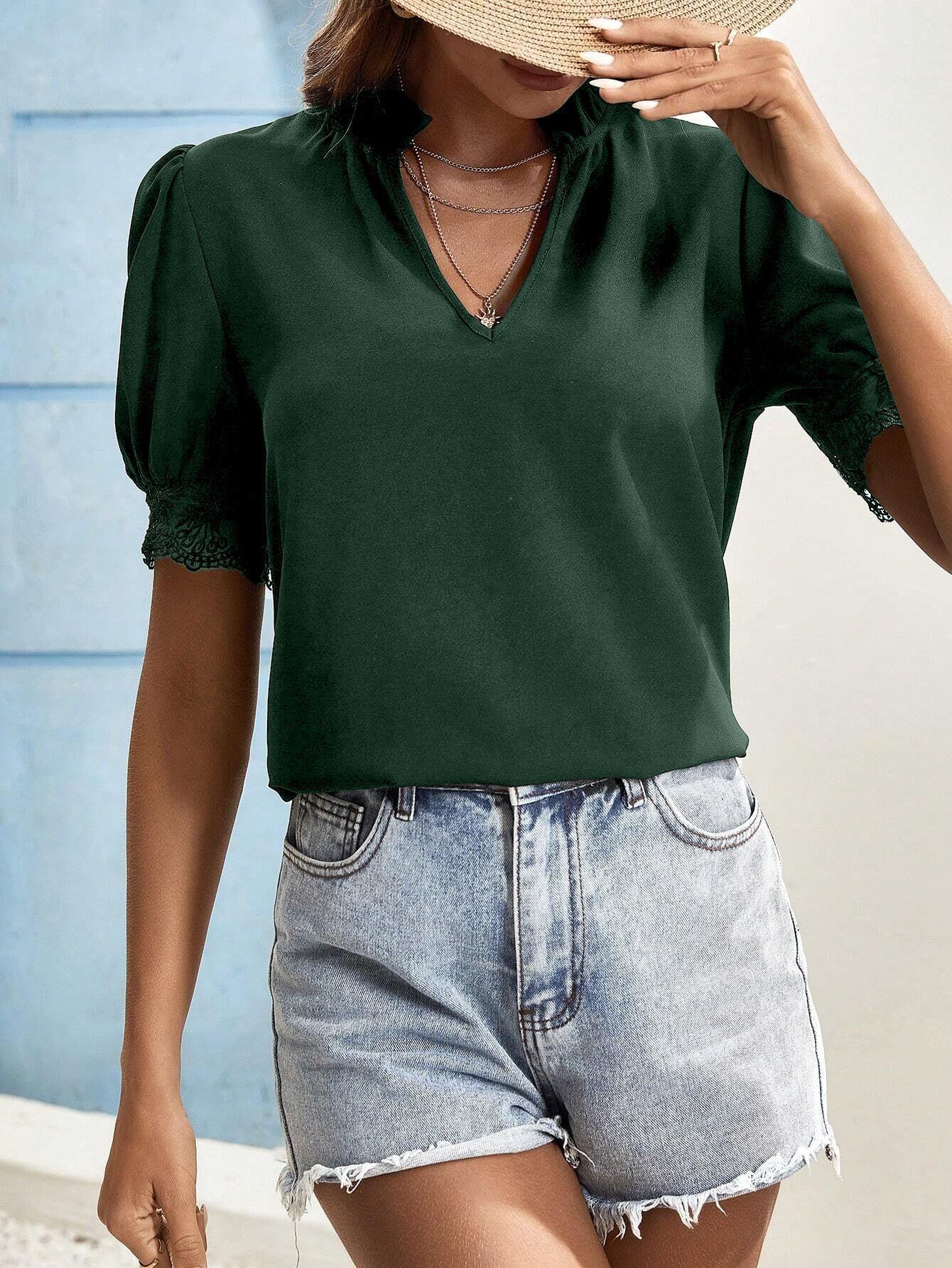 

Женские топы с короткими рукавами, летняя новая модная футболка, универсальная рубашка с V-образным вырезом, блузка с кружевом и рукавами-фонариками XXL зелёный
