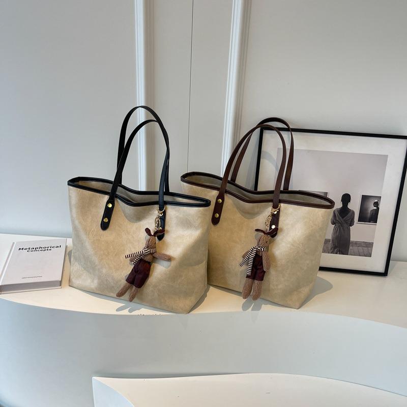 Large capacity bag women's new autumn and winter versatile shoulder bag popular tote bag morning eight commuter bag