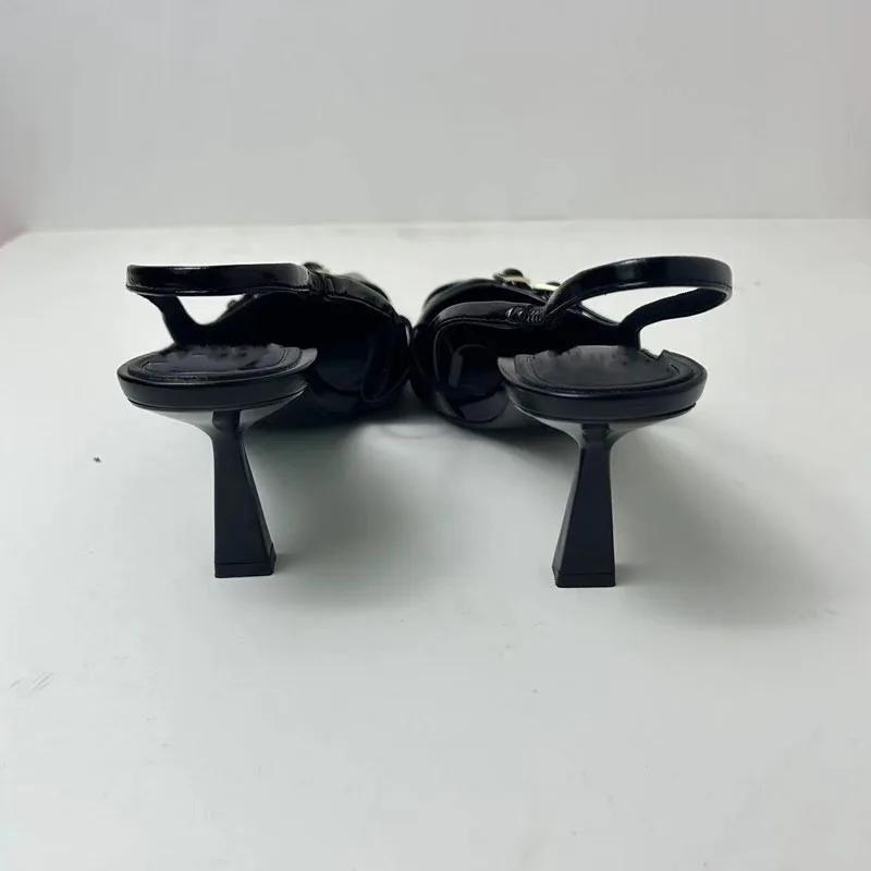 Luxuriöse Damen-Sommersandalen Elegante Schwarze Spitz zulaufende High Heels Büro-Damenschuhe Kreuzschnallenriemen Modisches Schuhwerk