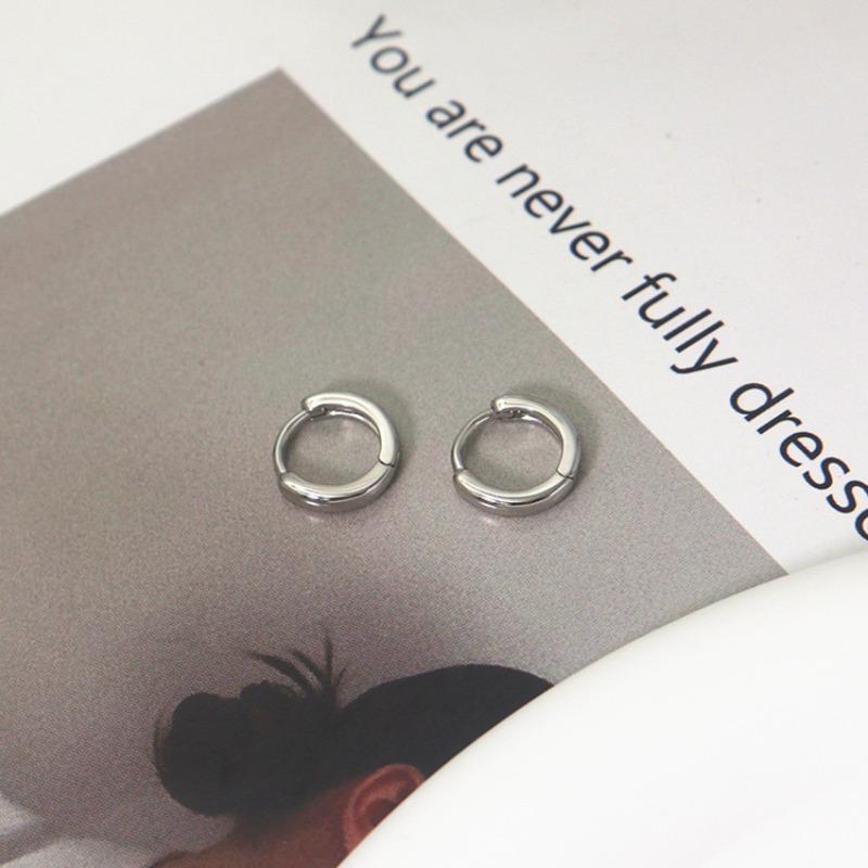 Smooth Surface Stud Earrings, Exclusive and High-end, with Round Silver Pins As Ear Clasps.