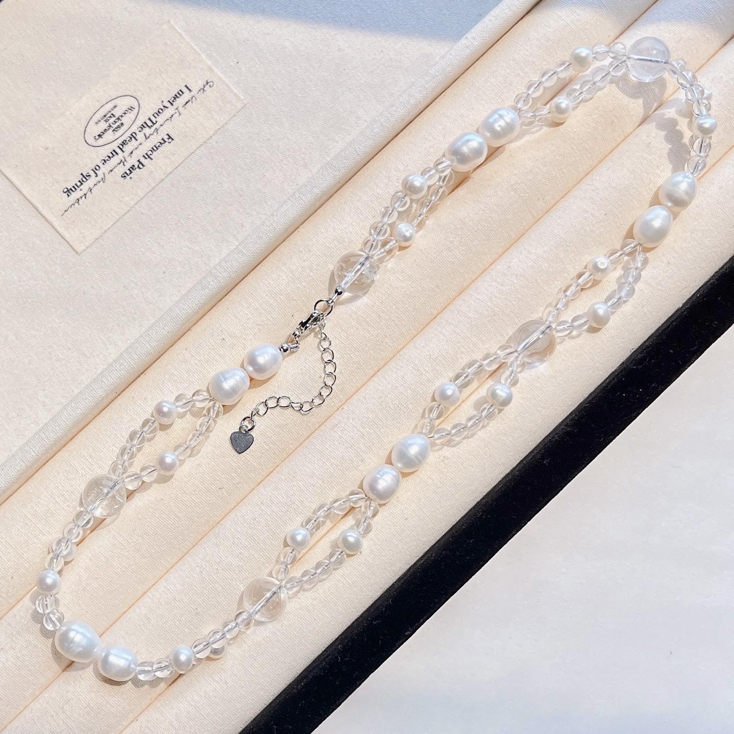 

Vintage Wound Multi-Layer High Quality Natural White Crystal Freshwater Pearl Design Sense Necklace Clavicle Chain