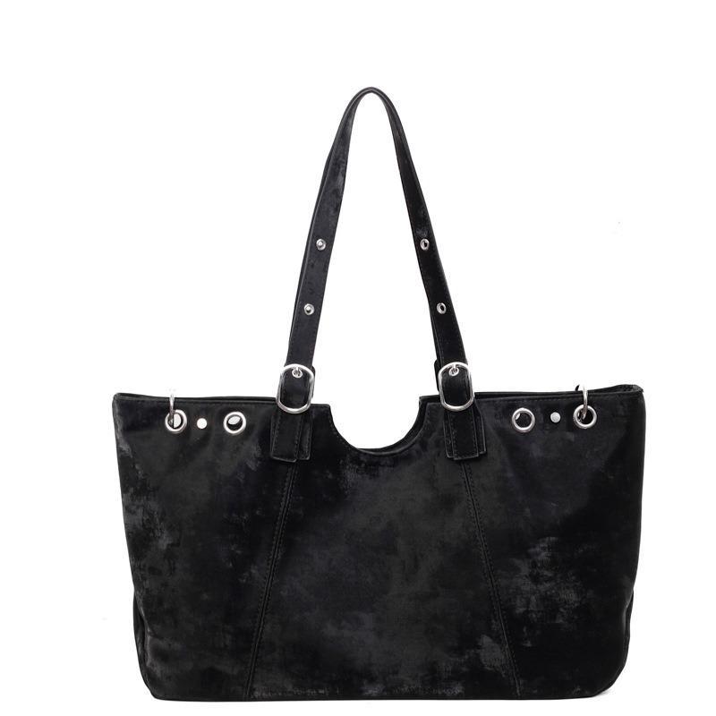 Single-shoulder Bag Women's Niche Commuting Retro Bag Riveted Hot Girl Motorcycle Underarm Bag