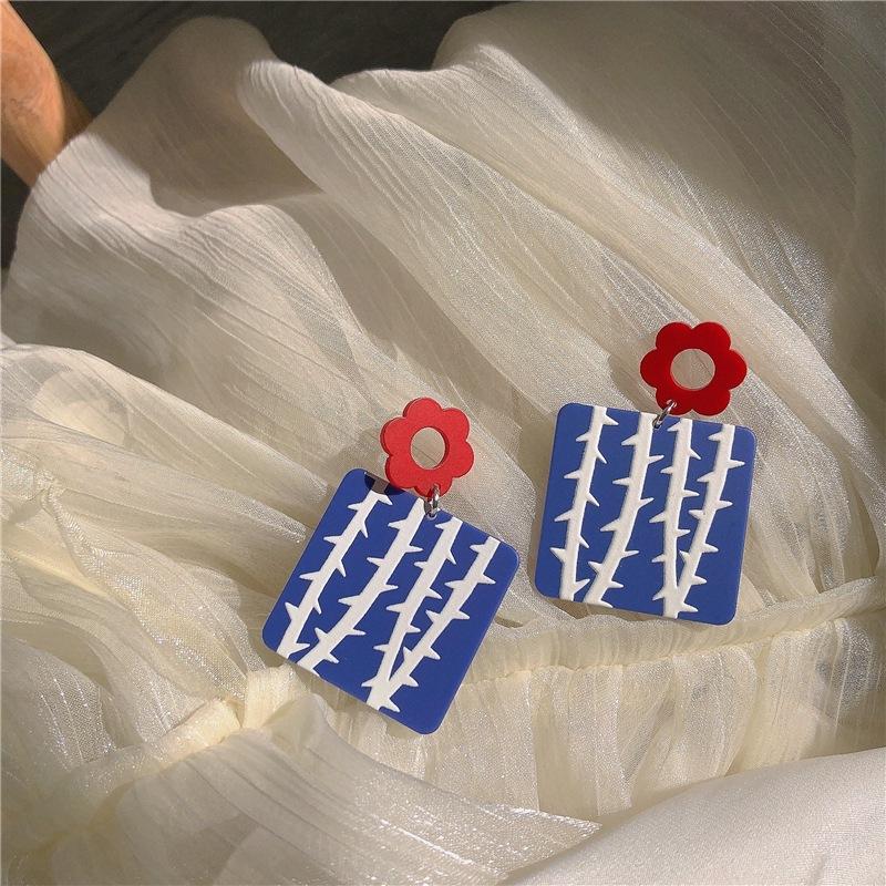 Pendientes de botón de flor de colores estilo pintura al óleo retro de color contrastante para mujer, pendientes acrílicos dulces y frescos con sentido de diseño de nicho