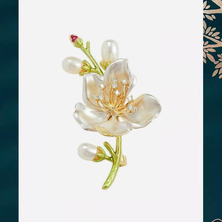 Chinese-style Peach Blossom Brooch, High-end Women's Exquisite Pearl Peach Blossom Brooch, Niche Design Sense Brooch