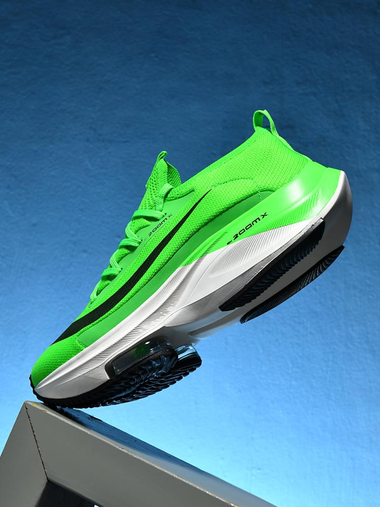 Must-Have: Trendy Basketball Shoes with Comfortable Soft Soles for Casual Sports