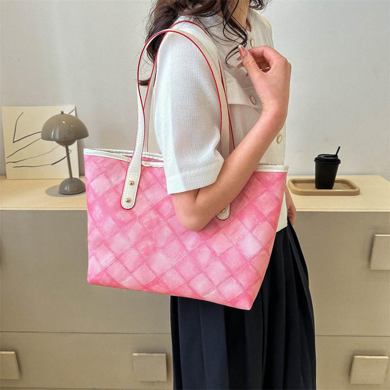 Trendy And Versatile Large Capacity Tote Bag For Women Perfect For College And Daily Use
