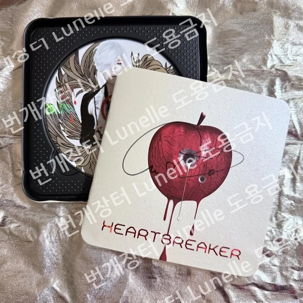 G-DRAGON's 1st Full-length Album, Heartbreaker, with Handwritten Autograph.
