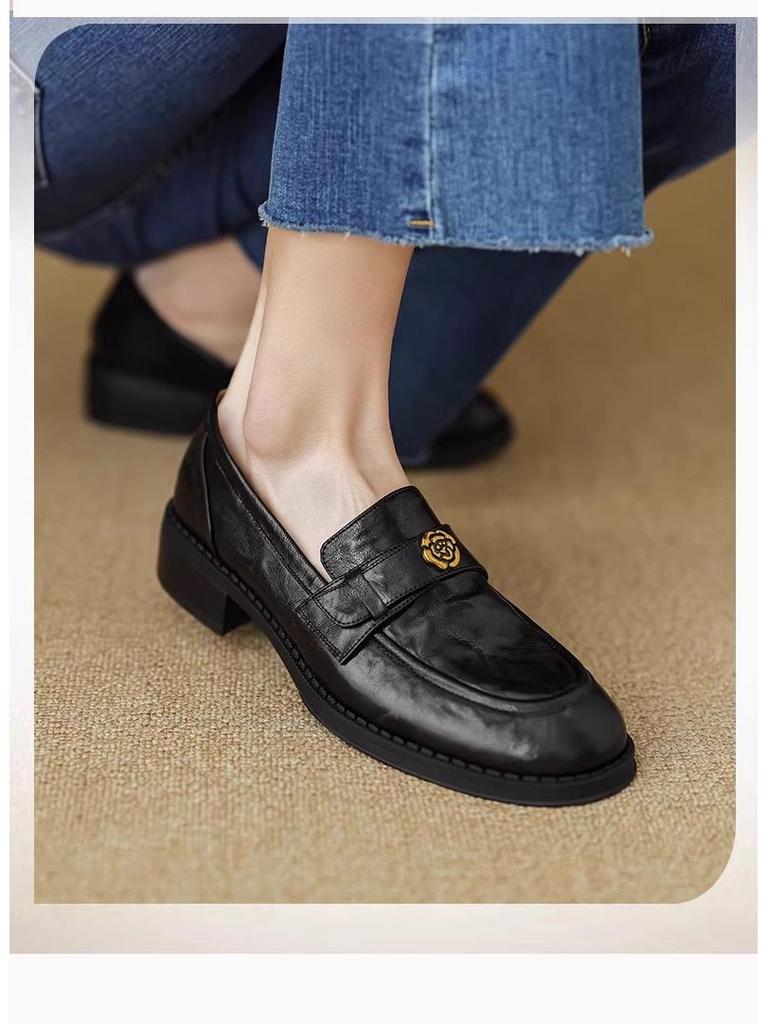 Women's French Retro Leather Camellia Loafers - Round Toe, Chunky Heel, Slip-on