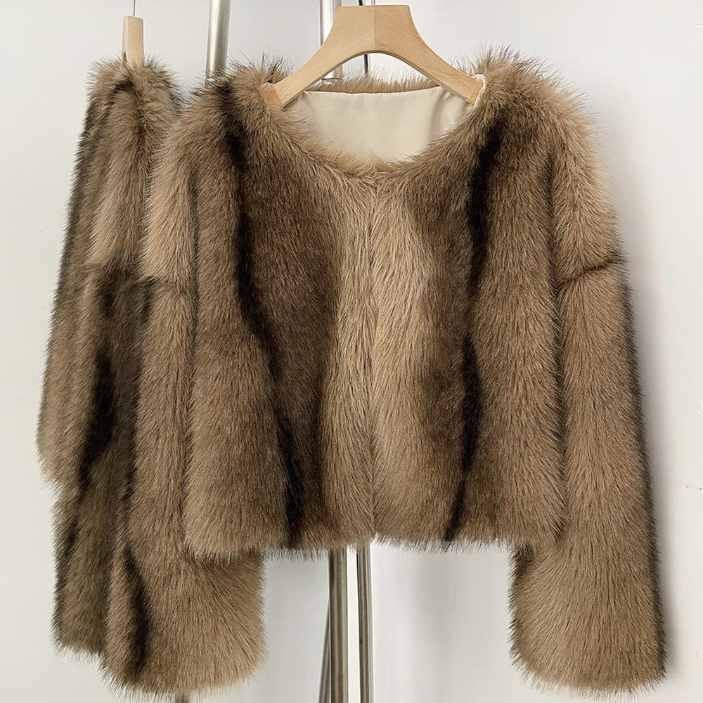 Autumn and winter new imitation fox fur coat women's short round neck environmentally friendly fur coat warm, fashionable and versatile