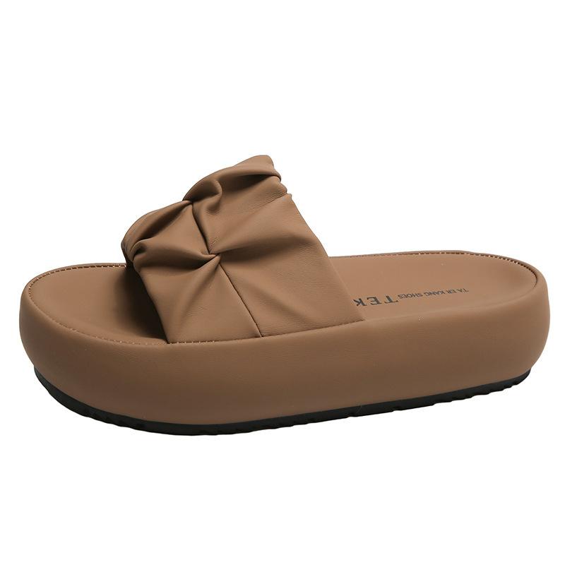 

Fashion one-word drag summer casual stepping on shit feeling bread beach 2024 pregnant women new sandals wear women s cool slippers 35 хаки