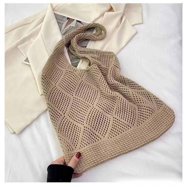 Hollow Hand-woven Bag Women's Leisure Large-capacity Straw Bag Seaside Vacation Shoulder Beach Bag Knitted Tote Bag