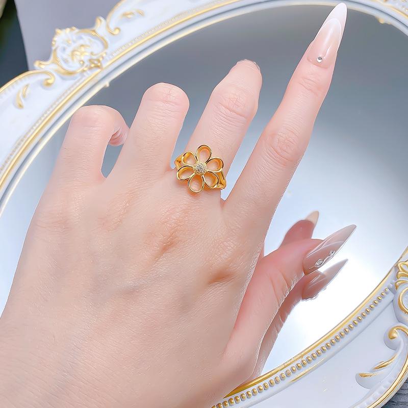 Xiancan S925 Sterling Silver Gold Plated Hollow Flower Ring with Diamond Stamen - Exquisitely Versatile.