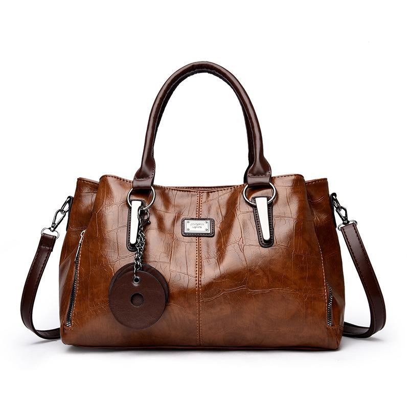 Retro European and American Style Women's Bag, Large Capacity, Soft Leather, Color-blocked, Handbag, Crossbody Bag, Commuter Bag.