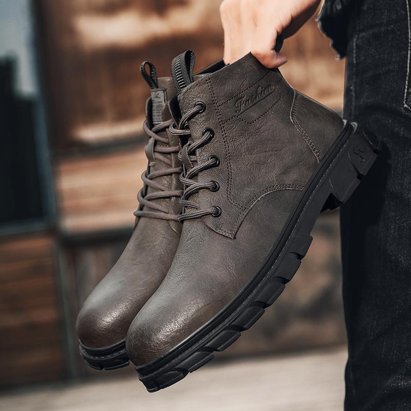 Men Leather Ankle Boots Lace Up Work Boots Durable Non Slip Soles Retro Casual Motorcycle Boots Suitable for Autumn Winter Wear