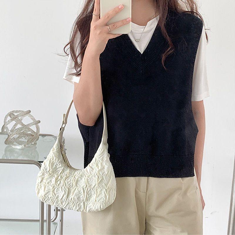 Taschen im Windbeutel-Stil, mädchenhafte, wolkenartige Plissierte Taschen, stilvolle Ein-Schulter-Taschen in Knödelform, im Sommer süße und coole Unterarmtaschen