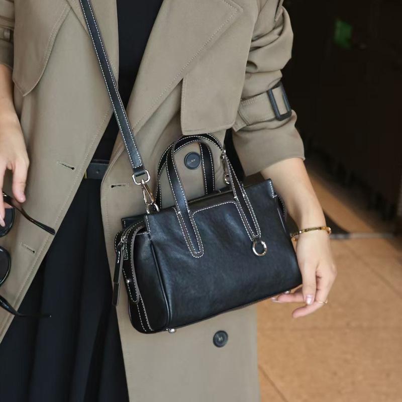 2024 Women's Retro Cowhide Shoulder Messenger Bag - High-End, Large Capacity Commuter Handbag