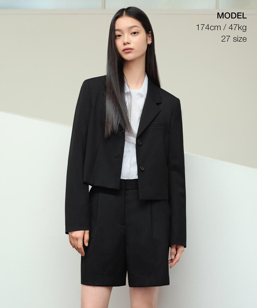 MUSINSA STANDARD WOMAN Women'S Lightweight Hidden Elastic Waist Half Slacks [Black]