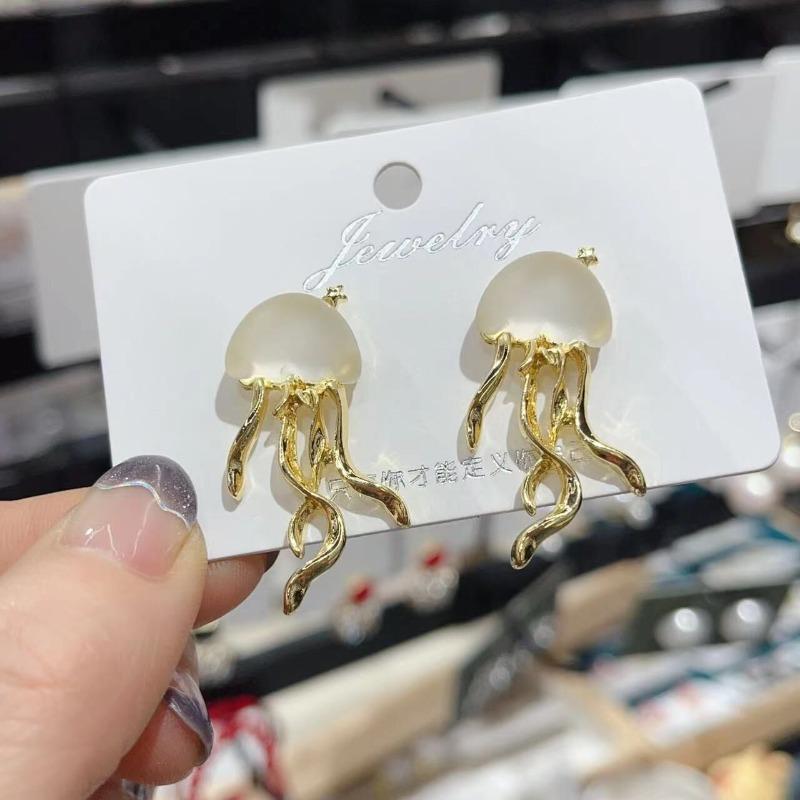 Women Floating Jellyfish Earrings Stud Silver Color Transparent Crystal Cute Deep-Sea Jellyfish Post Earrings Cute Jewelry