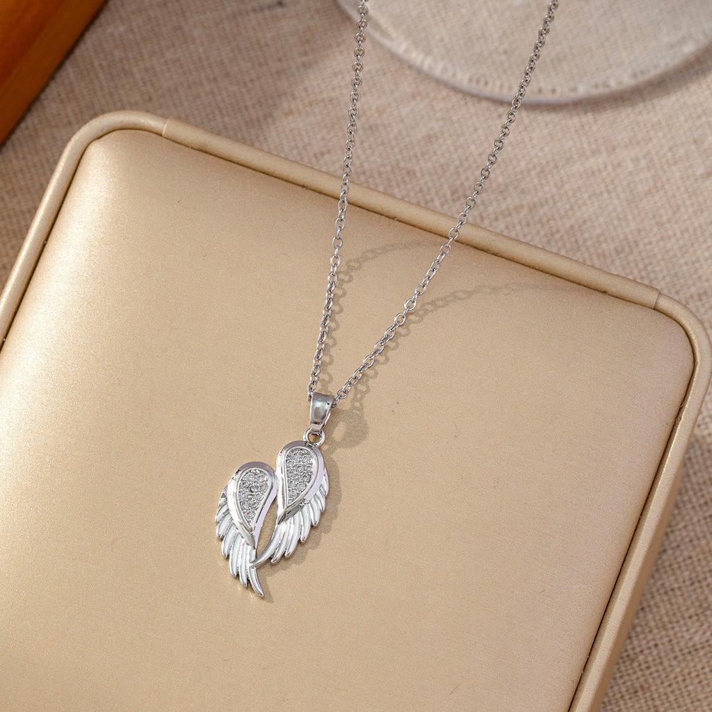 Micro Paved Titanium Steel Cross Pendant Necklace For Women Stylish Versatile Delicate Collarbone Chain