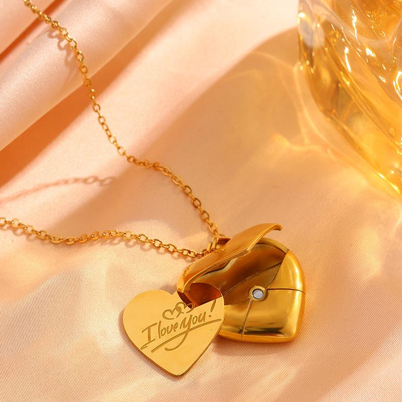 Explosive Necklace Light Luxury K Love Photo Frame Pendant Can Be Engraved Titanium Steel High-end Couple Necklace Jewelry