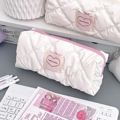 1 Stück schickes, schlichtes Federmäppchen für Studenten, rosa-weißes Herz-Design, tragbarer Schreibwarenhalter mit großer Kapazität