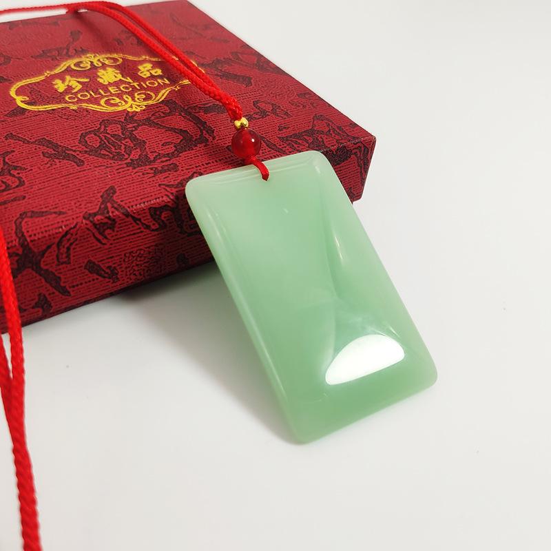 

Ожерелье унисекс с большим квадратным кулоном из белого нефрита Without Chain