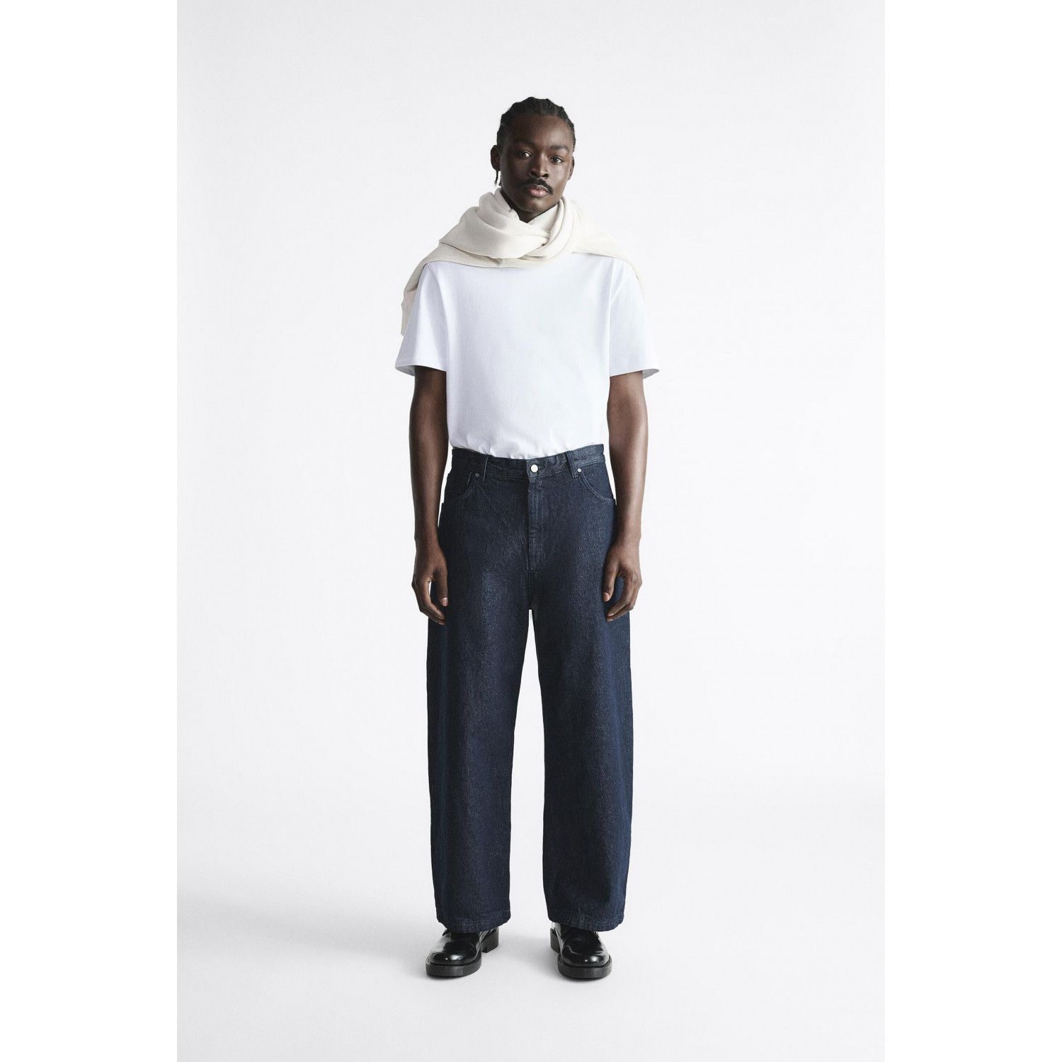 

BALLOON FIT JEANS