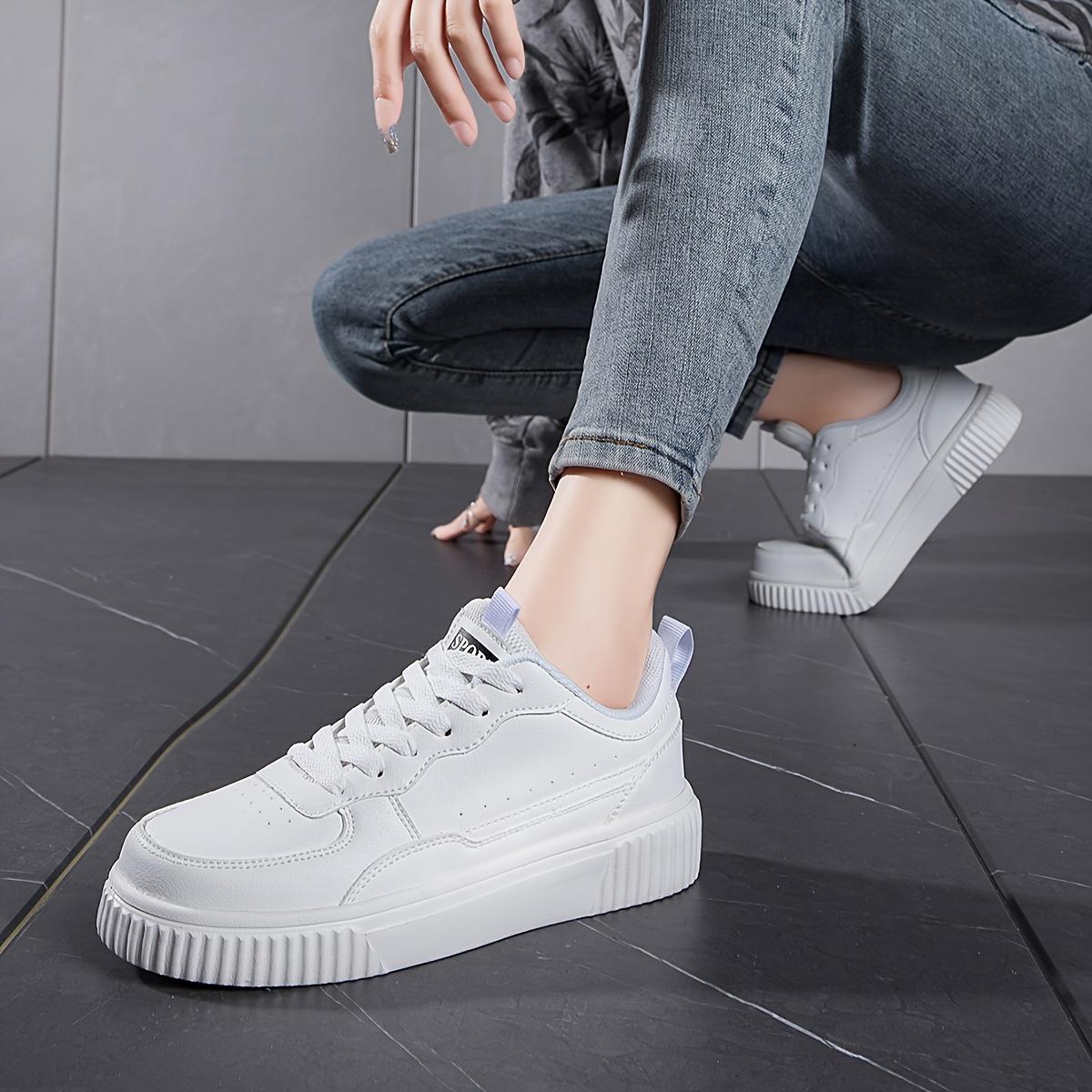 

Модные кроссовки — повседневные низкие скейтерские туфли на шнуровке, дышащая ткань и подошва из ЭВА для всех сезонов 36 белый