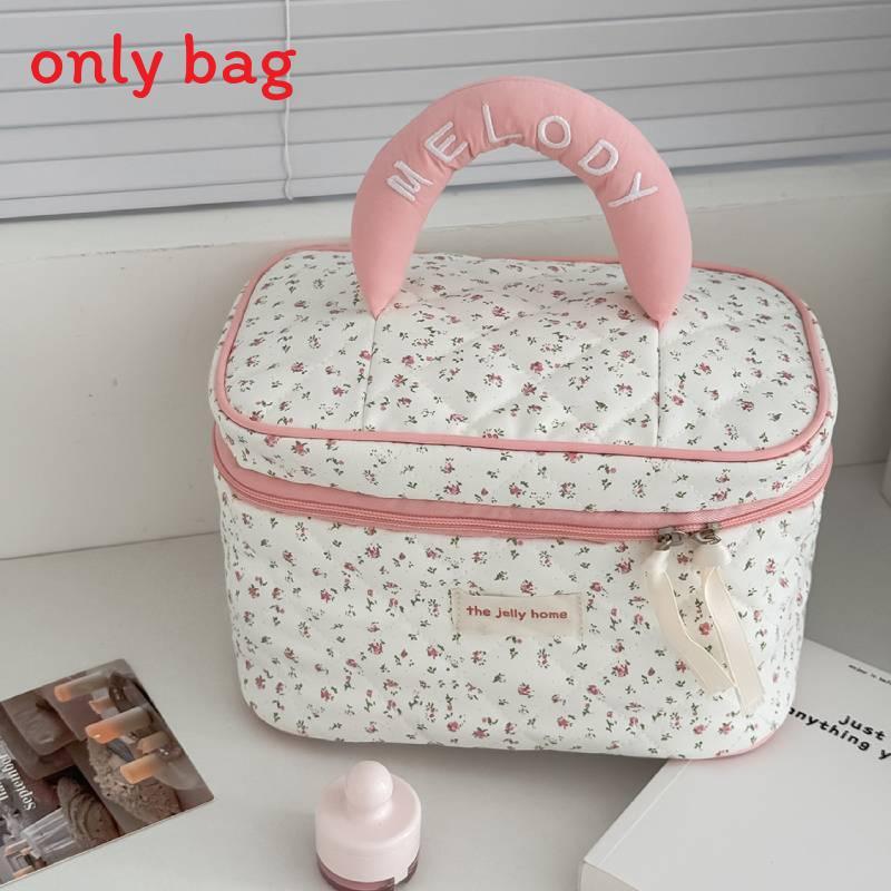 Florale Nylon-Kosmetiktasche mit Reißverschluss für den täglichen Gebrauch und Reisekomfort