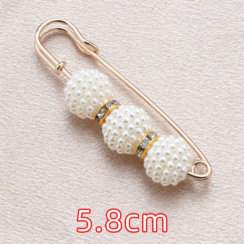 Waist-Cinching Pin: Transform Pants with This Anti-Exposure Brooch Accessory