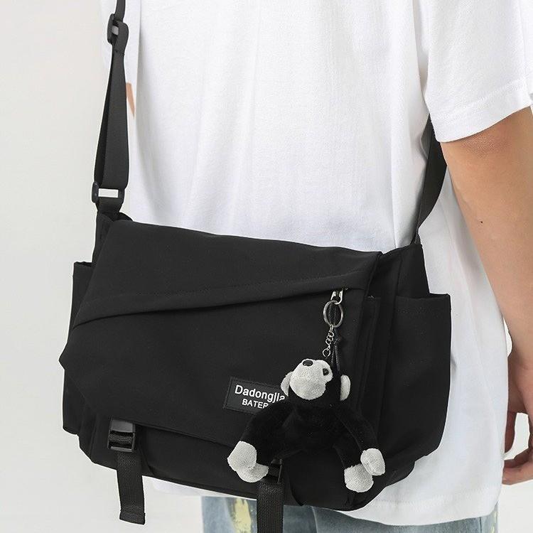 Nová Pánská crossbody taška přes rameno praktická batoh s velkou kapacitou pánská taška pro dojíždějící vodotěsná ležérní plochá školní taška černá