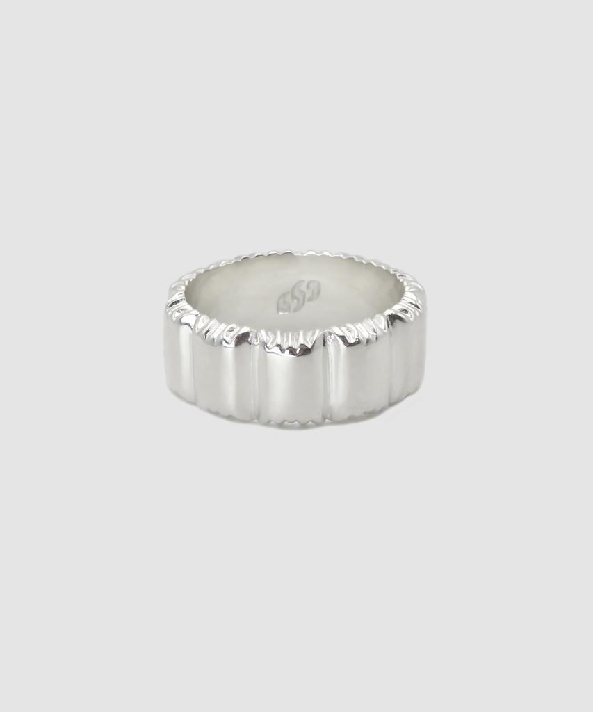 Fourcomma Padded Ring